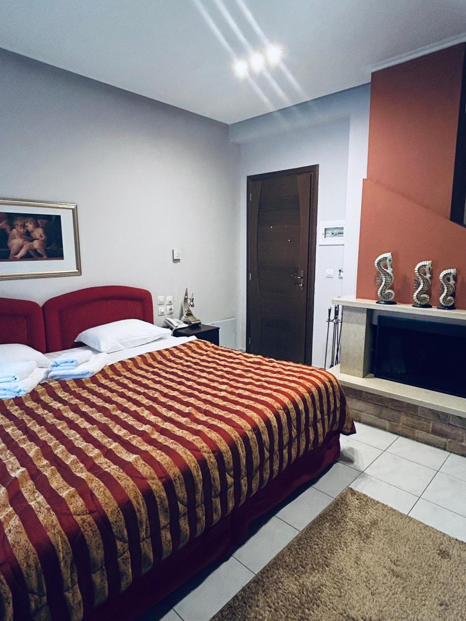 Hotel Athina Káto Loutrákion エクステリア 写真